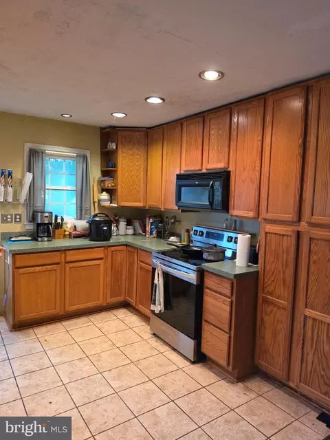 314 E Appleby Ave, Cambridge, MD 21613 photo 2