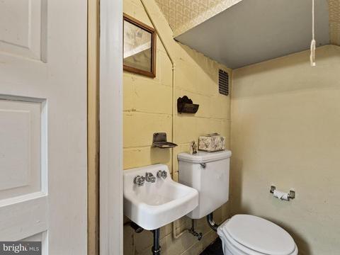 195 Upper College Ter, Frederick, MD 21701 photo 37