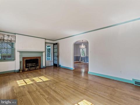 195 Upper College Ter, Frederick, MD 21701 photo 9