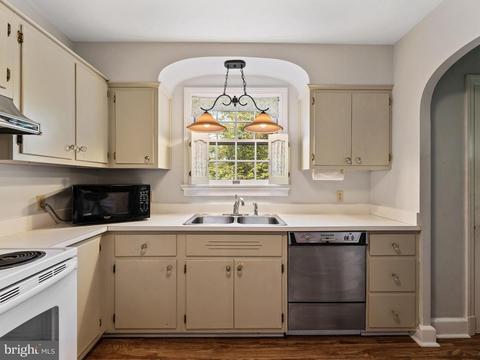 195 Upper College Ter, Frederick, MD 21701 photo 17