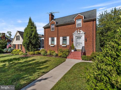 195 Upper College Ter, Frederick, MD 21701 photo 2