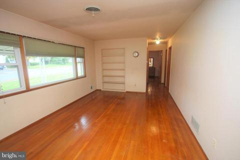 321 Willow Ave, Frederick, MD 21701 photo 3