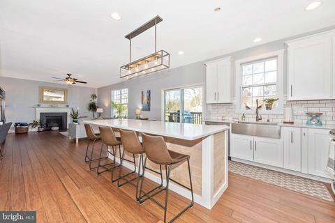 2272 W Greenleaf Dr, Frederick, MD 21702 photo 9