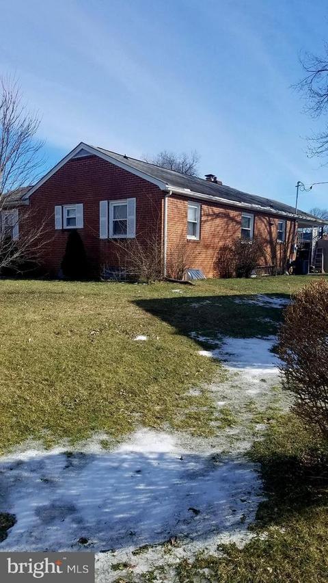 923 Cherokee Trl, Frederick, MD 21701 photo 2