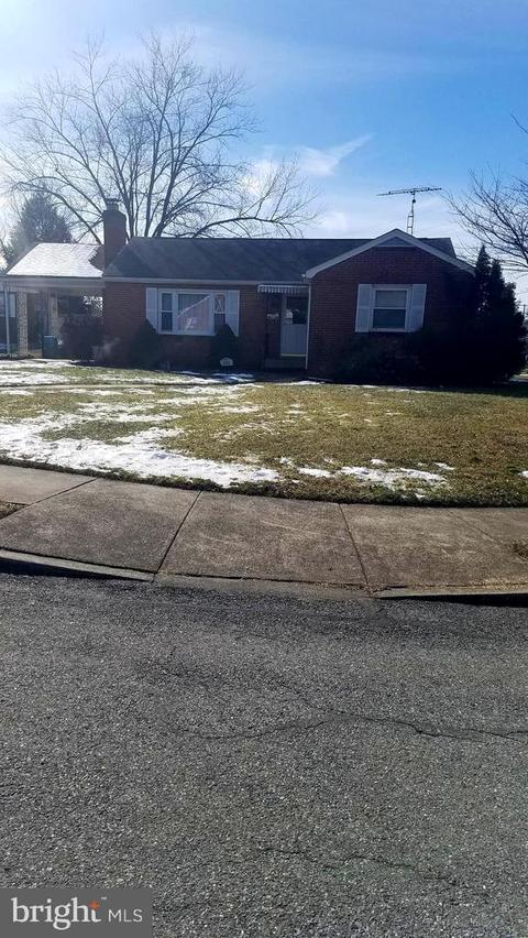 923 Cherokee Trl, Frederick, MD 21701 photo 1