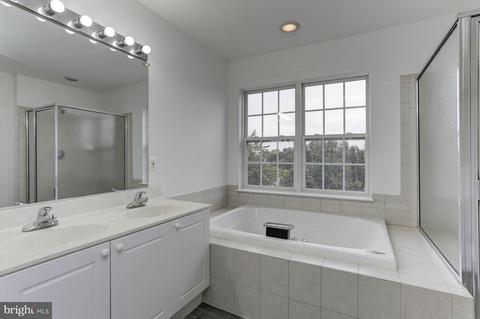 159 Fieldstone Ct, Frederick, MD 21702 photo 12