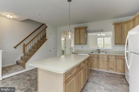 159 Fieldstone Ct, Frederick, MD 21702 photo 6