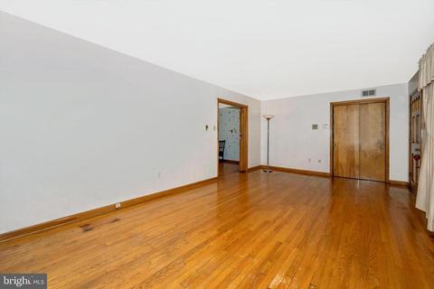 706 Midway Dr, Frederick, MD 21701 photo 7