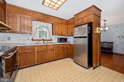 706 Midway Dr, Frederick, MD 21701 photo 12