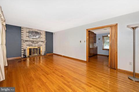 706 Midway Dr, Frederick, MD 21701 photo 6