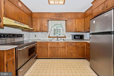 706 Midway Dr, Frederick, MD 21701 photo 11