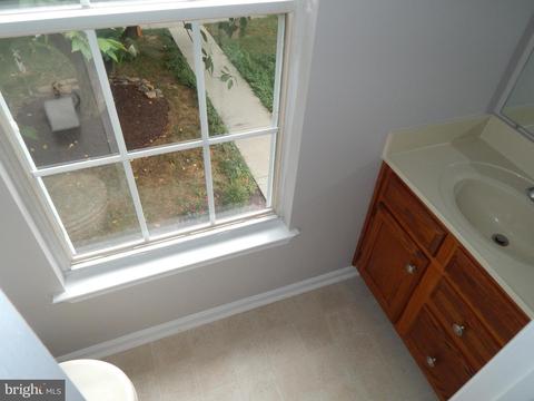 5248 Earles Ct, Frederick, MD 21703 photo 17