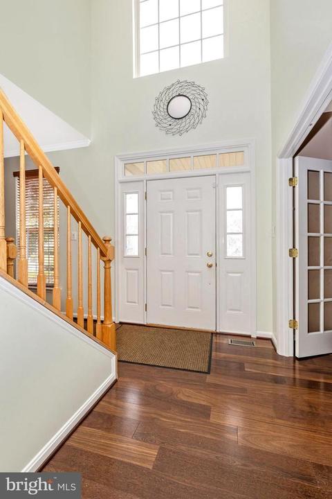 5002 Saint Simon Ct, Frederick, MD 21703 photo 2