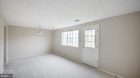 6708 Fallow Hill Ct, Frederick, MD 21703 photo 9