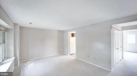 6708 Fallow Hill Ct, Frederick, MD 21703 photo 3