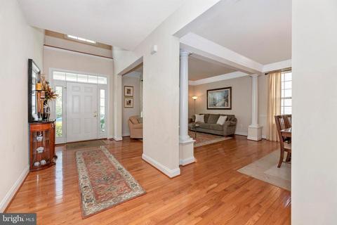 438 Mohican Dr, Frederick, MD 21701 photo 3