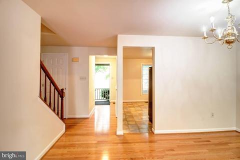8019 Cattail Ct, Frederick, MD 21701 photo 2