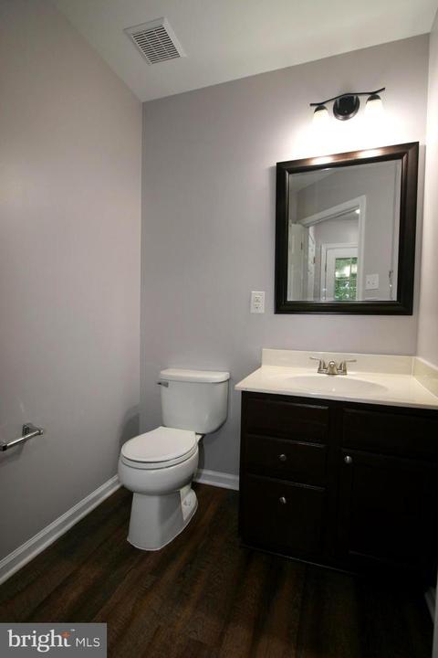 5807 Duke Ct, Frederick, MD 21703 photo 9