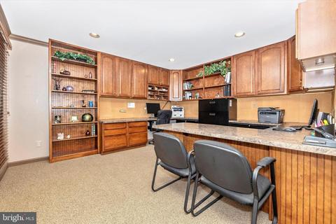 9034 Spring Valley Dr, Frederick, MD 21701 photo 4