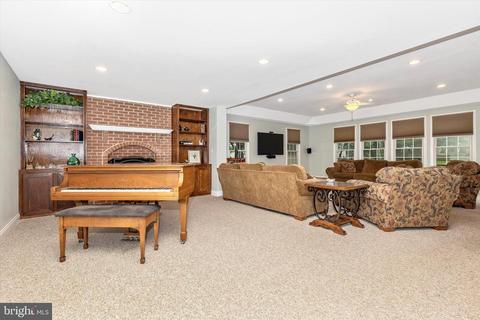 9034 Spring Valley Dr, Frederick, MD 21701 photo 12
