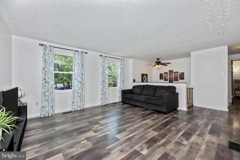 751 Dogwood Ct, Frederick, MD 21701 photo 9