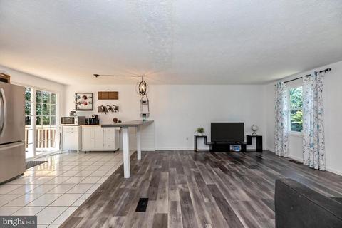 751 Dogwood Ct, Frederick, MD 21701 photo 10