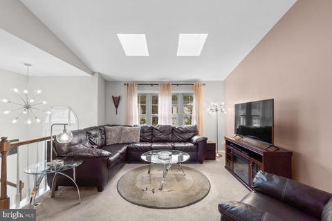 312 Cheyenne Dr, Frederick, MD 21701 photo 4