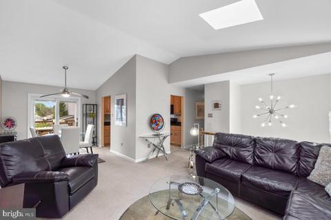 312 Cheyenne Dr, Frederick, MD 21701 photo 6