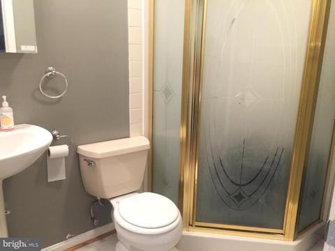 2491 Lakeside Dr, Frederick, MD 21702 photo 8