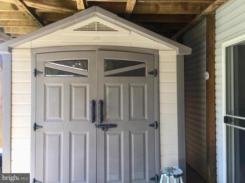 2491 Lakeside Dr, Frederick, MD 21702 photo 9
