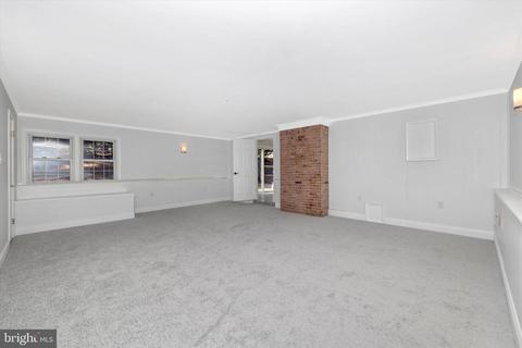 5600 Lakeview Dr, Frederick, MD 21702 photo 11