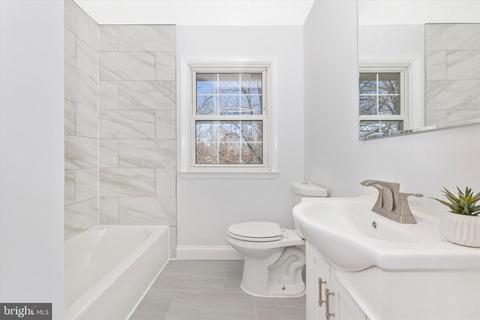 5600 Lakeview Dr, Frederick, MD 21702 photo 31