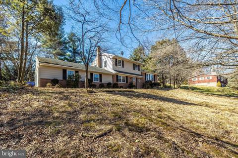 5600 Lakeview Dr, Frederick, MD 21702 photo 1
