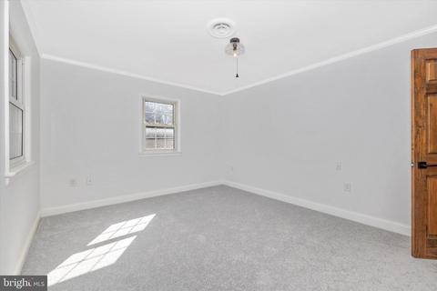 5600 Lakeview Dr, Frederick, MD 21702 photo 25