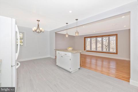5600 Lakeview Dr, Frederick, MD 21702 photo 19