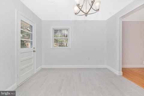 5600 Lakeview Dr, Frederick, MD 21702 photo 20