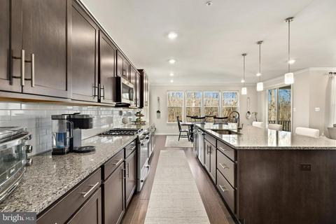 5207 Continental Dr, Frederick, MD 21703 photo 6