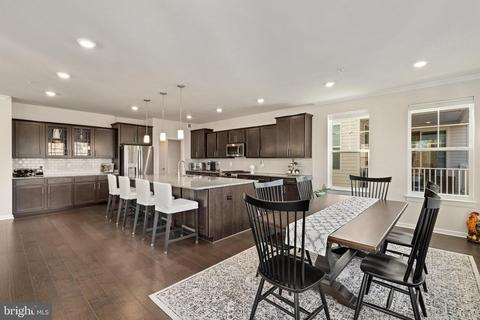 5207 Continental Dr, Frederick, MD 21703 photo 9
