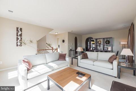 1788 B Poolside Way #21-B, Frederick, MD 21701 photo 2