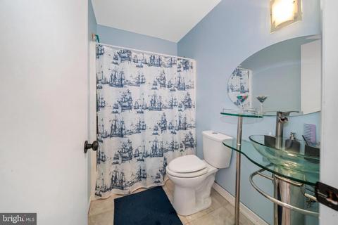 412 Center St # a, Frederick, MD 21701 photo 9