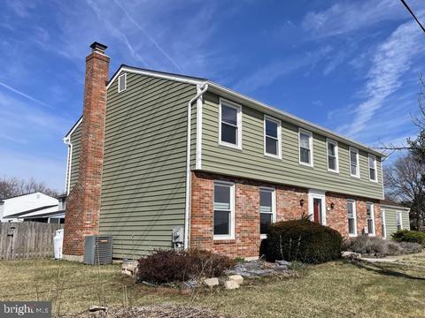 1341 Butterfly Ln, Frederick, MD 21703 photo 2