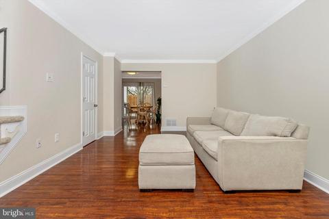 578 Cotswold Ct, Frederick, MD 21703 photo 3