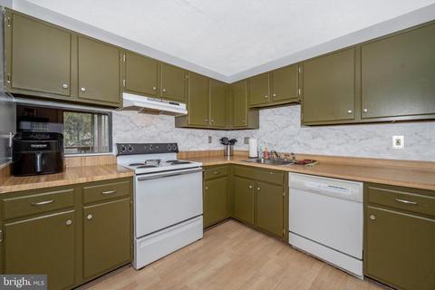 1826 Hammond Ct, Frederick, MD 21702 photo 5