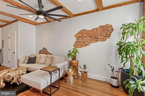 21 E South St, Frederick, MD 21701 photo 6