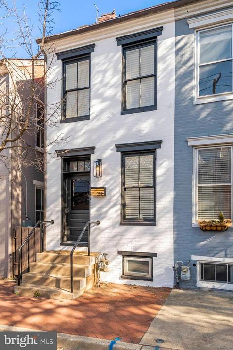 21 E South St, Frederick, MD 21701 photo 3