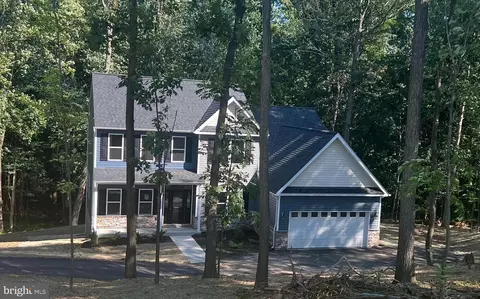 13909 Treetop Ct, Mount Airy, MD 21771