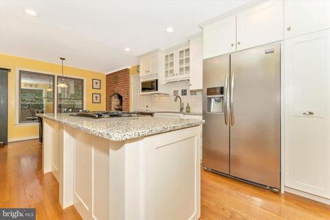 7326 Parkview Dr, Frederick, MD 21702 photo 12