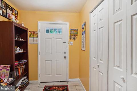 15 Vienna Ct, Frederick, MD 21702 photo 3