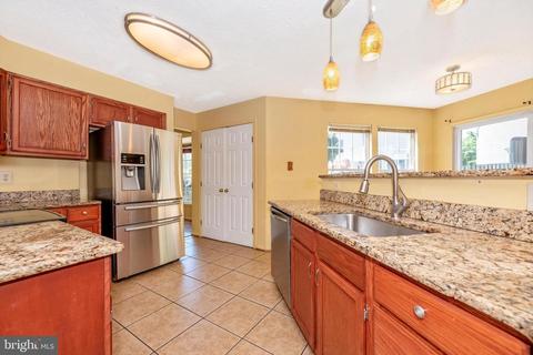 615 Angelwing Ln, Frederick, MD 21703 photo 12