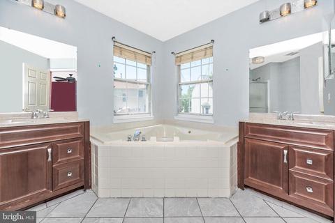 615 Angelwing Ln, Frederick, MD 21703 photo 25